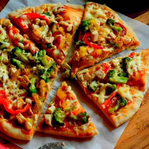 Delicious vegetarian pizza at Columbus Pizza & Donair in Edmonton, AB